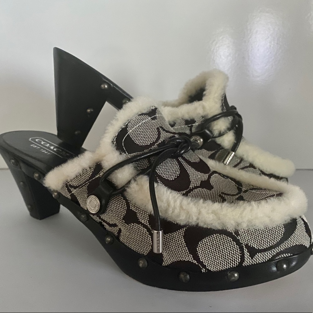 Coach women’s Ruthie Clogs size 8.5